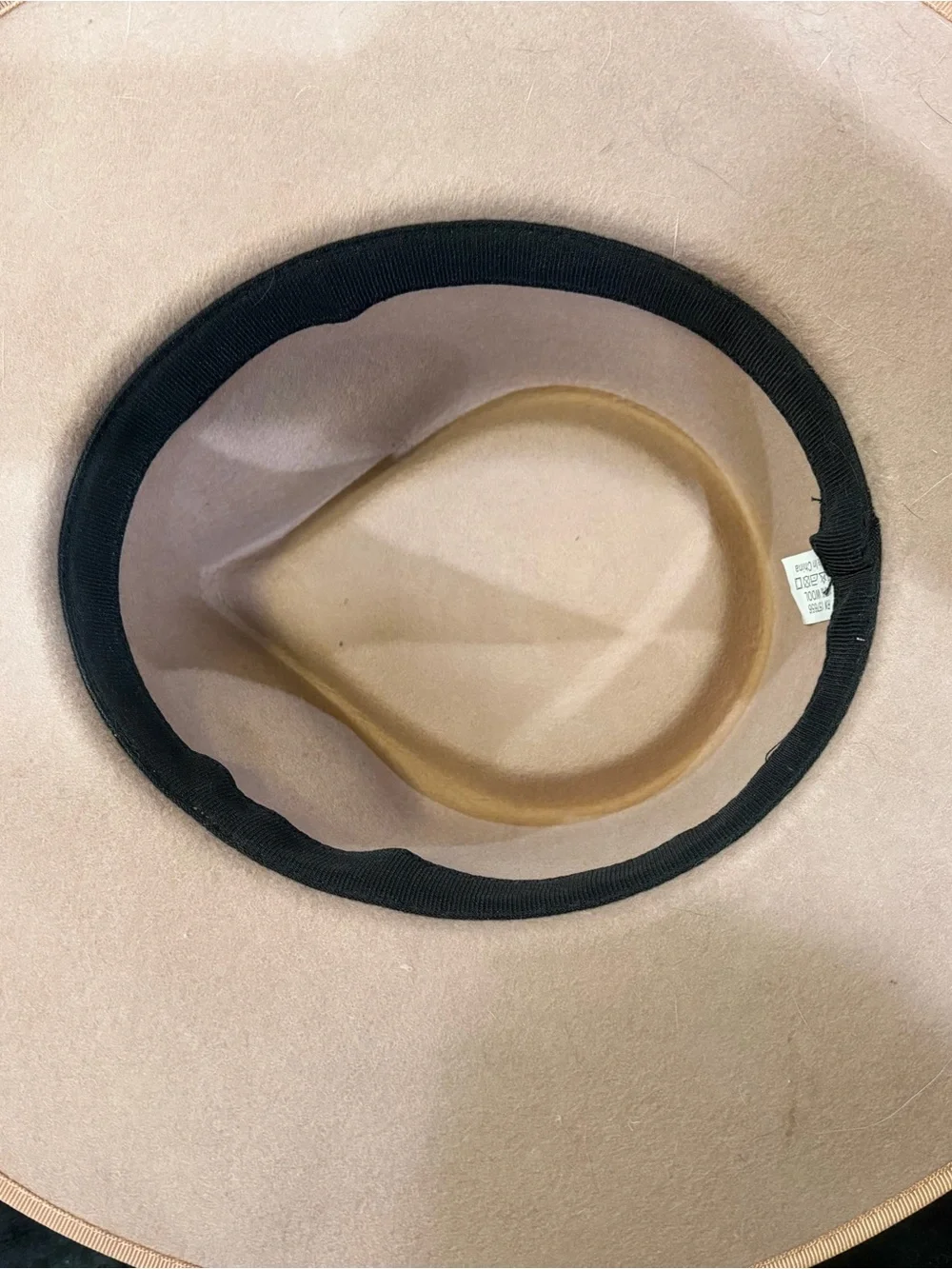 Women's Wide Brim Felt Fedora Hat in Blush Pink
